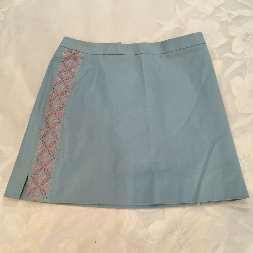 BCBG Maxaria Mini Skirt With Embroidered Details - Picture 5 of 5